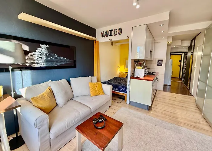 Forum Metro Wifi 1gbs 70'tv Netflix Hbo Appletv Apartment Warschau