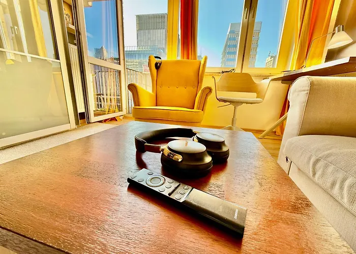 Forum Metro Wifi 1gbs 70'tv Netflix Hbo Appletv Apartment Warschau