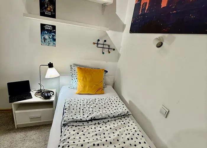 Apartment Forum Metro Wifi 1gbs 70'tv Netflix Hbo Appletv