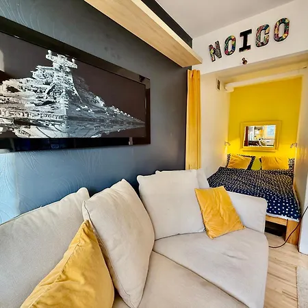 Forum Metro Wifi 1gbs 70'tv Netflix Hbo Appletv وارسو