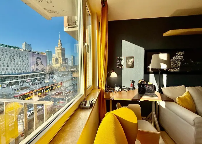 Forum Metro Wifi 1gbs 70'tv Netflix Hbo Appletv * وارسو