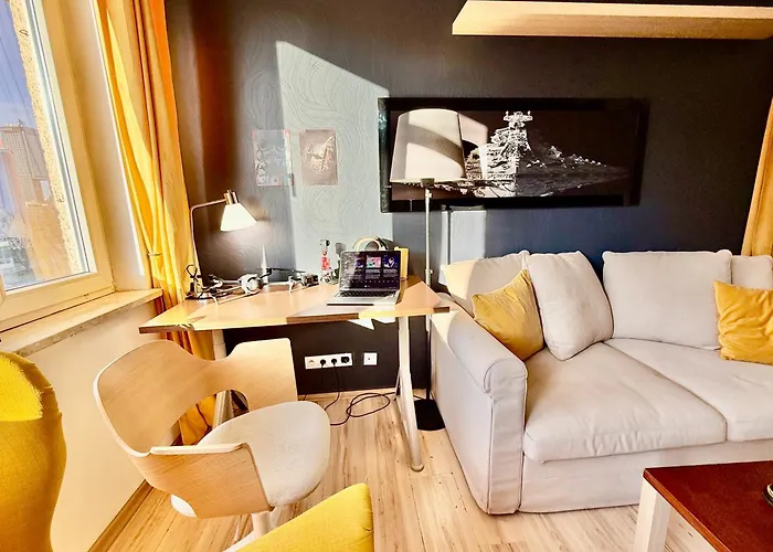 Forum Metro Wifi 1gbs 70'tv Netflix Hbo Appletv * وارسو