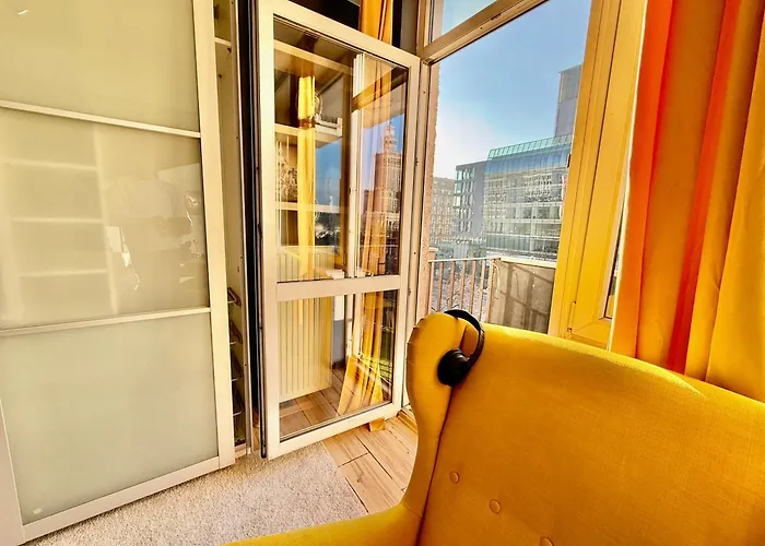 Forum Metro Wifi 1gbs 70'tv Netflix Hbo Appletv * وارسو