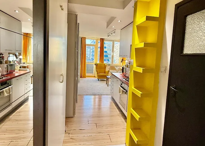 شقة Forum Metro Wifi 1gbs 70'tv Netflix Hbo Appletv وارسو