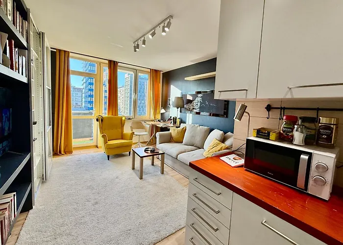 Forum Metro Wifi 1gbs 70'tv Netflix Hbo Appletv شقة