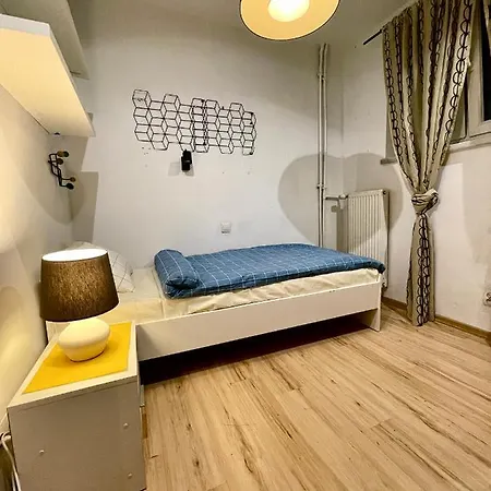 Forum Metro Wifi 1gbs 70'tv Netflix Hbo Appletv Apartment