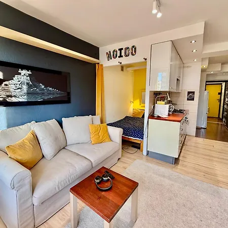 Forum Metro Wifi 1gbs 70'tv Netflix Hbo Appletv Apartament Warszawa